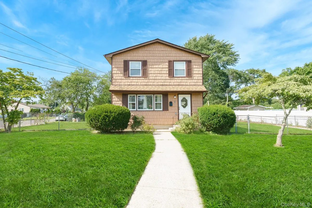 9 Van Cedar Street, Brentwood, NY 11717 - #1
