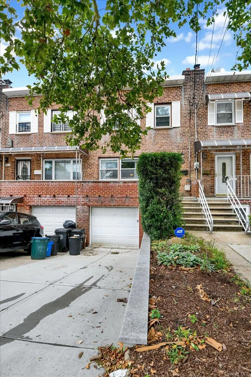 3015 Waterbury Avenue, Bronx, NY 10461 - #2