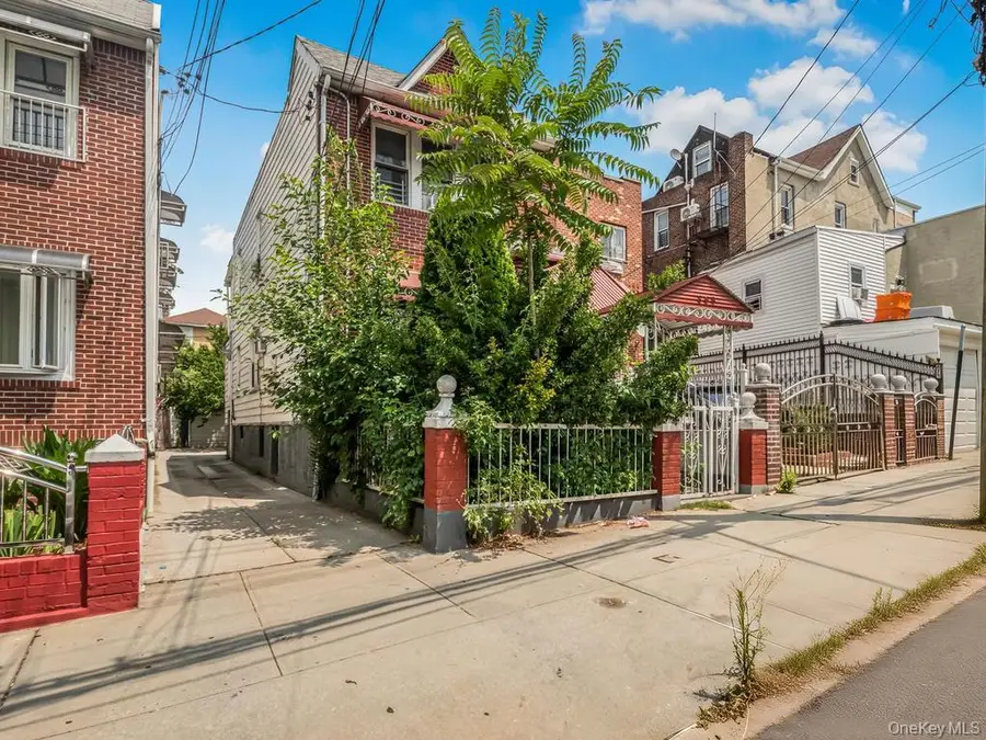 865 E 215th Street, Bronx, NY 10467 - #2