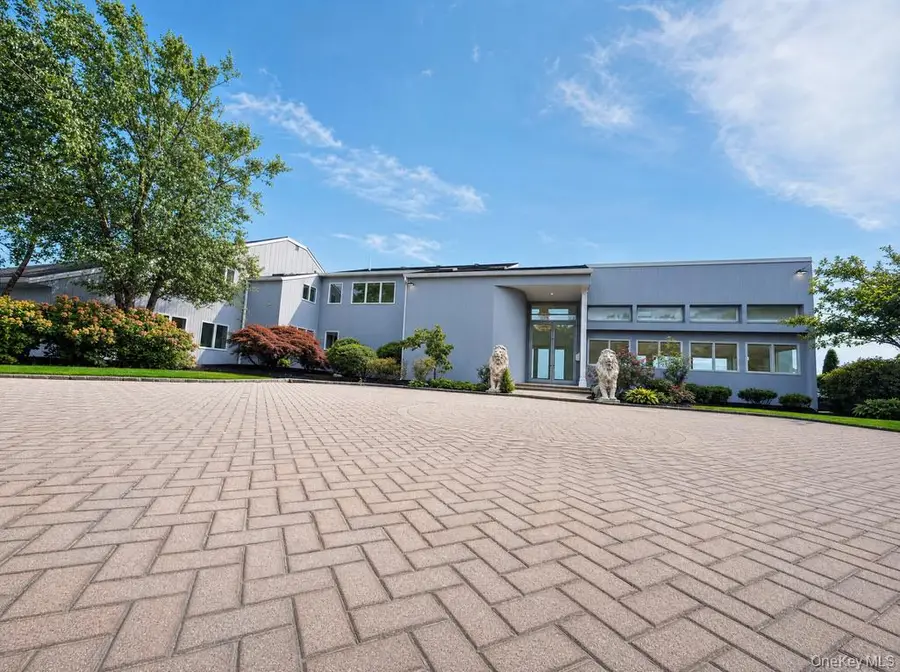 170 S Penataquit Avenue, Bay Shore, NY 11706 - #3