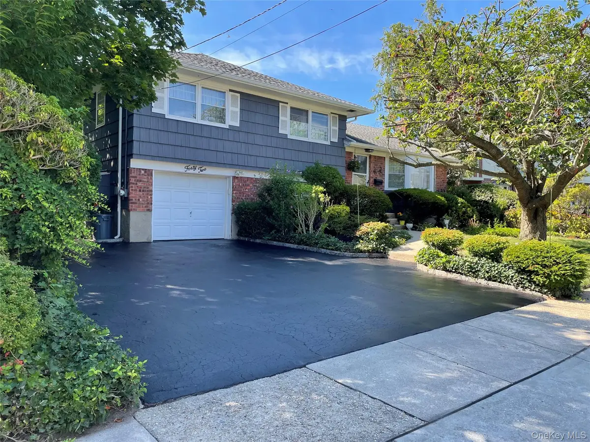 42 Foster Avenue, Malverne, NY 11565 - #1