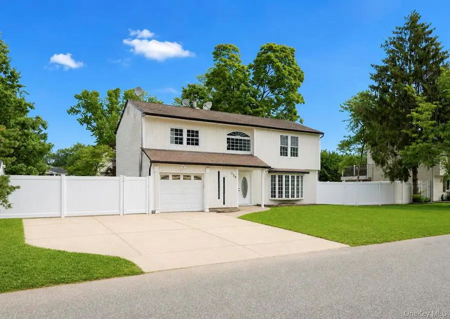 779 Peconic Avenue, West Babylon, NY 11704 - #3