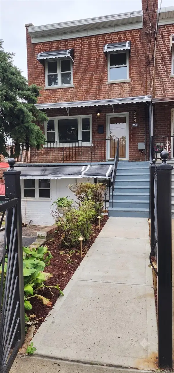 954 E 212th Street, Bronx, NY 10469