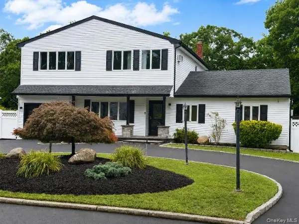 2224 Louis Kossuth Avenue, Ronkonkoma, NY 11779 - #2