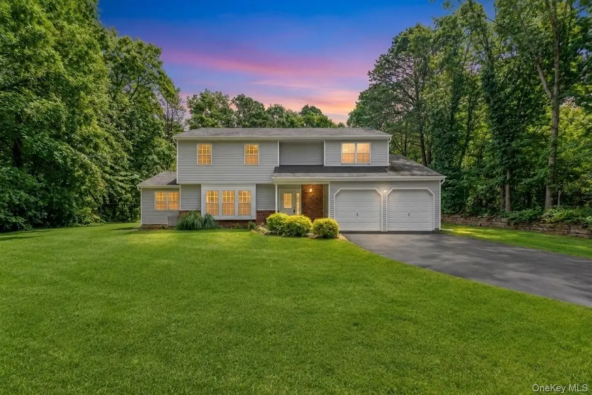 11 Bates Lane, Ridge, NY 11961 - #1