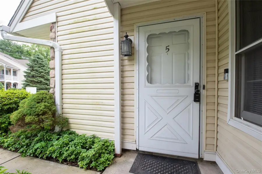 5 Spruce Ridge Drive, Fishkill, NY 12524 - #3