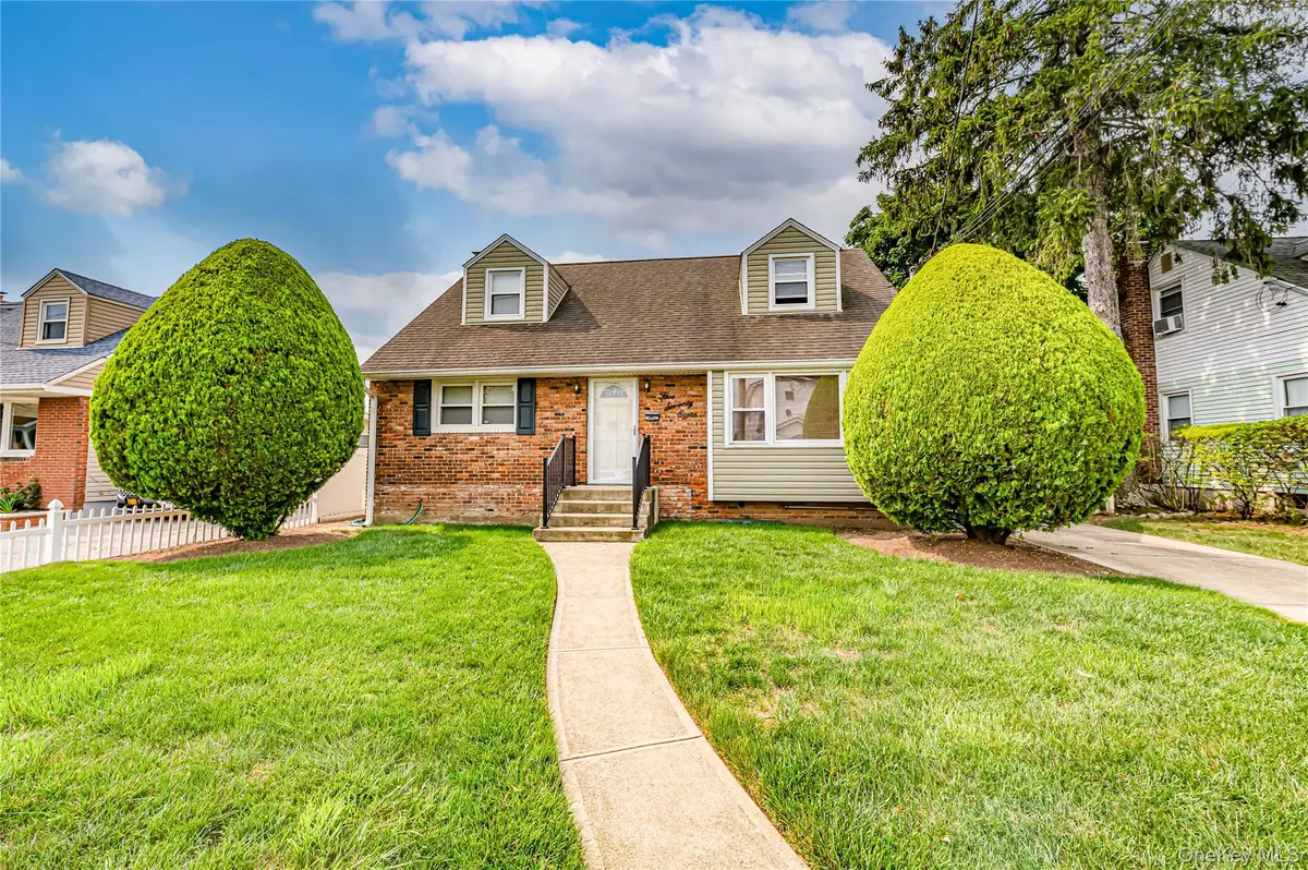 578 Northern Parkway, Uniondale, NY 11553 - #1