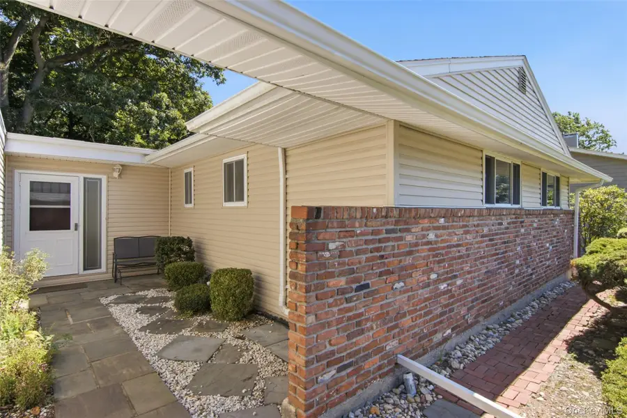 9 Bowman Lane, Kings Park, NY 11754 - #3