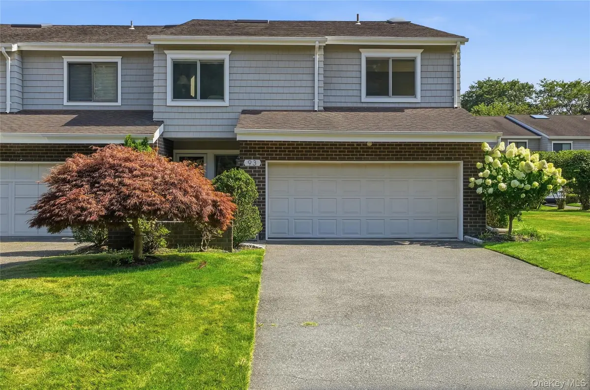 93 Boathouse Lane W, Bay Shore, NY 11706 - #1