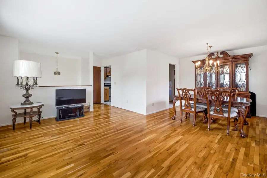 1706 Washington Drive, Merrick, NY 11566 - #3
