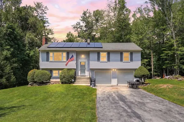 12 Talbot Drive, Pleasant Valley, NY 12569