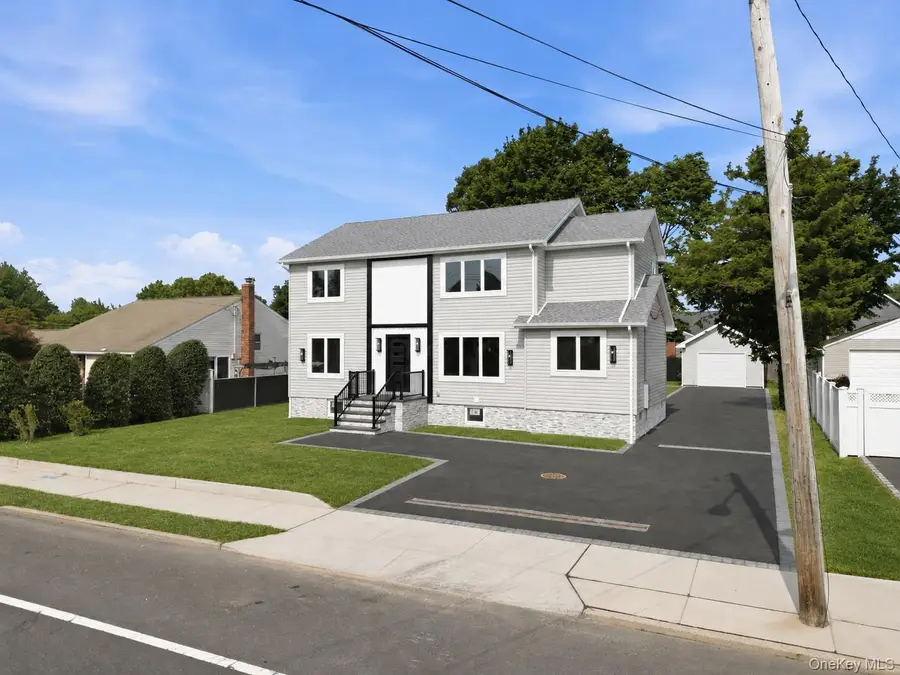 136 Udall Road, West Islip, NY 11795 - #2