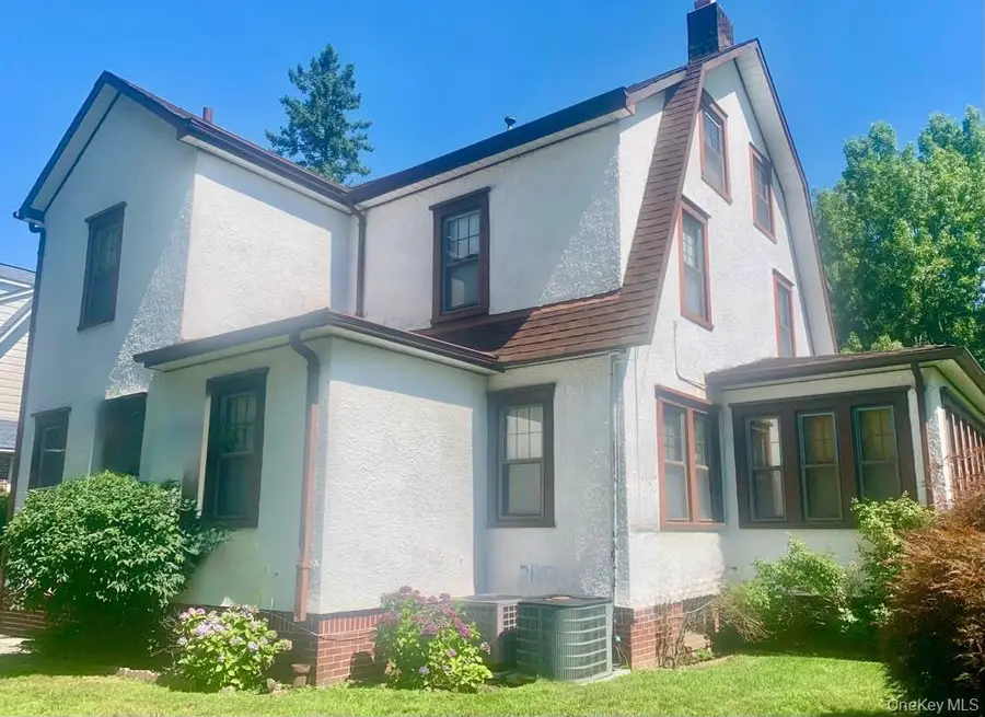 330 E Devonia Avenue, Mount Vernon, NY 10552 - #2