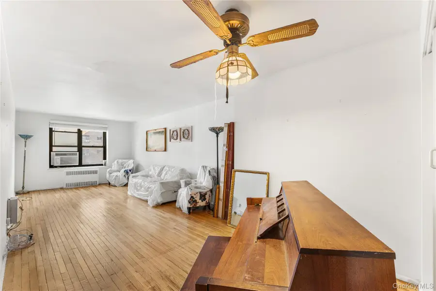 87-40 Francis Lewis Boulevard #42B, Queens Village, NY 11427 - #3