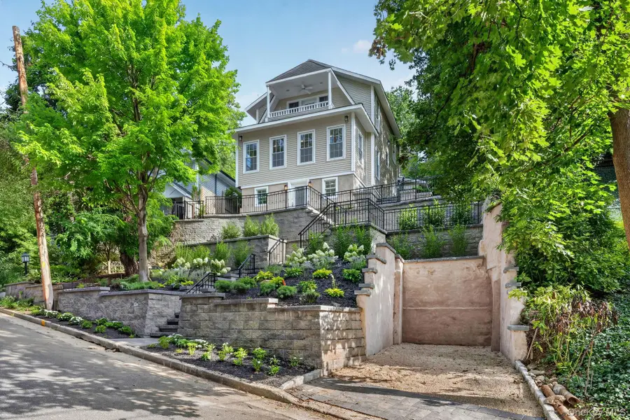 111 Altamont Avenue, Sea Cliff, NY 11579 - #3