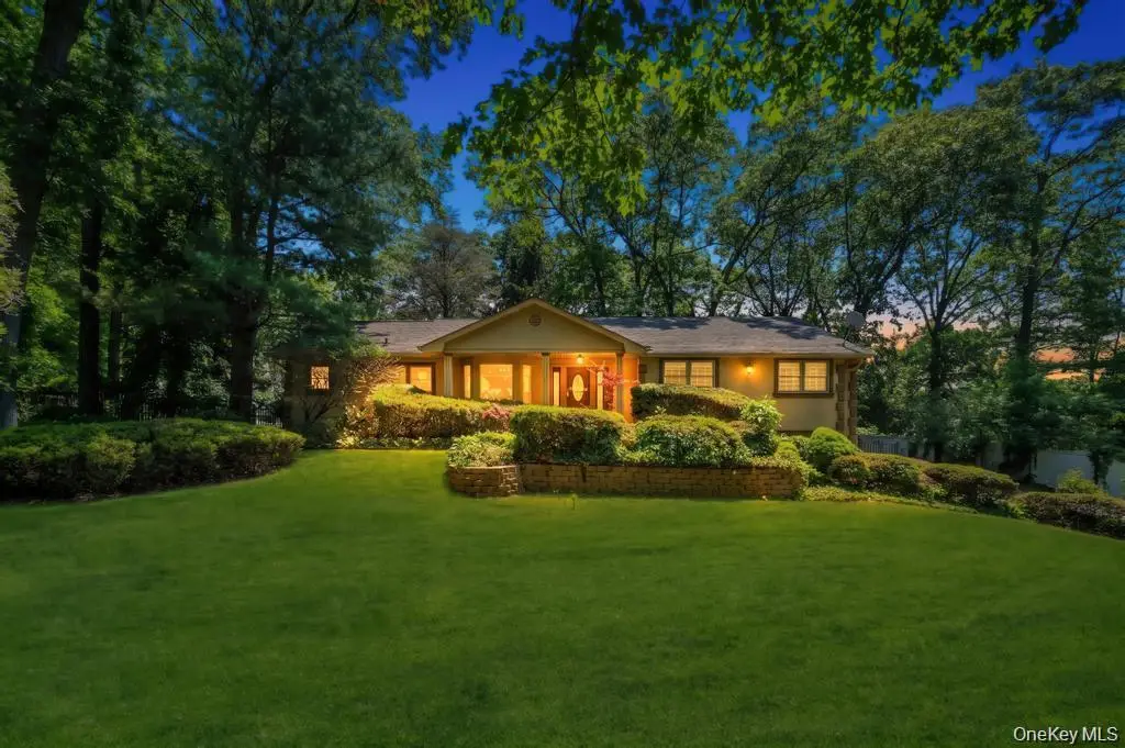 28 Penn Drive, Dix Hills, NY 11746 - #1