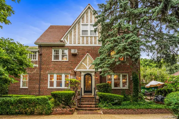2 Whitson, Forest Hills, NY 11375