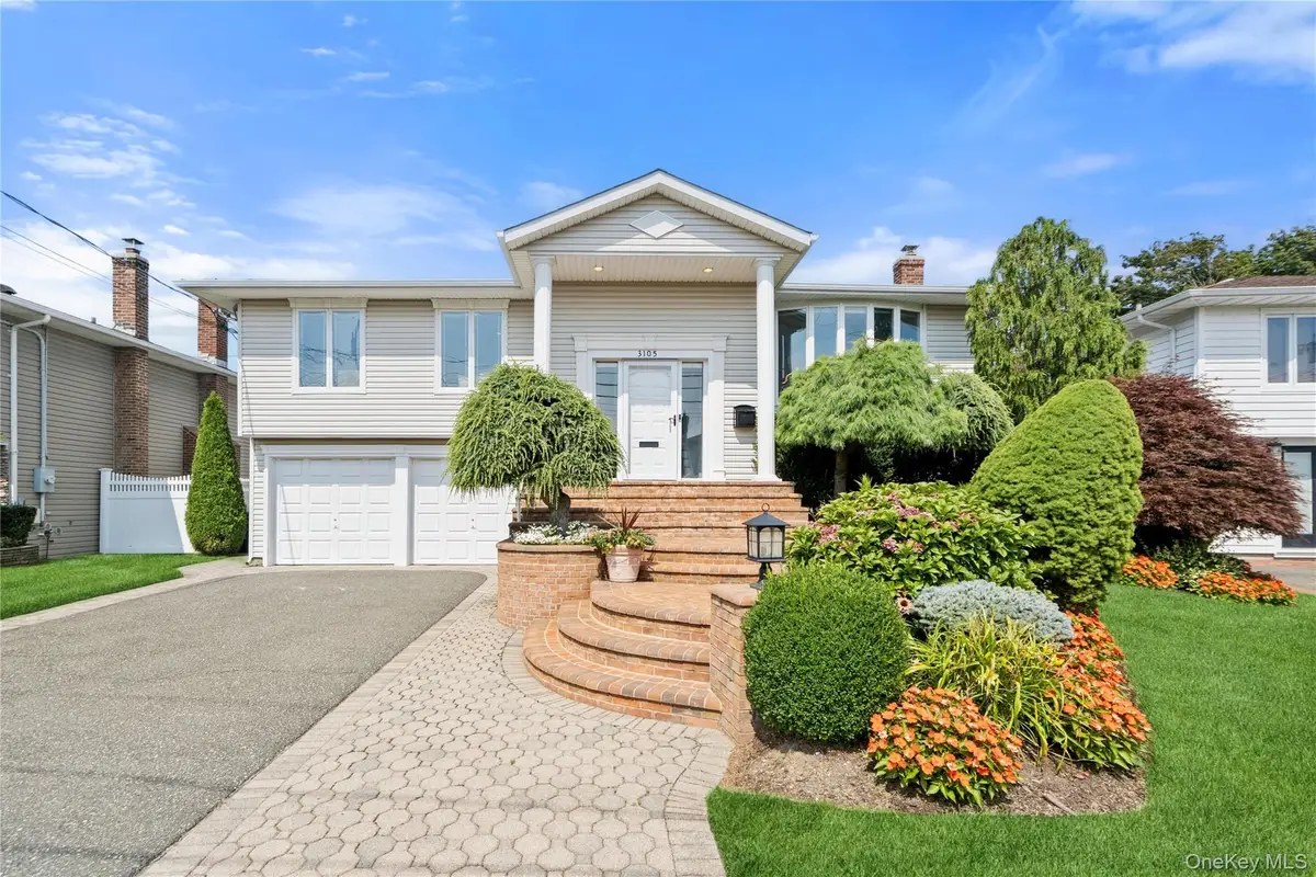 3105 Clubhouse Road, Merrick, NY 11566 - #1
