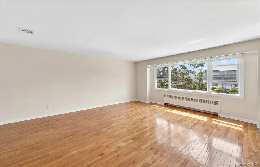 240 Pearl Street, Lawrence, NY 11559 - #3