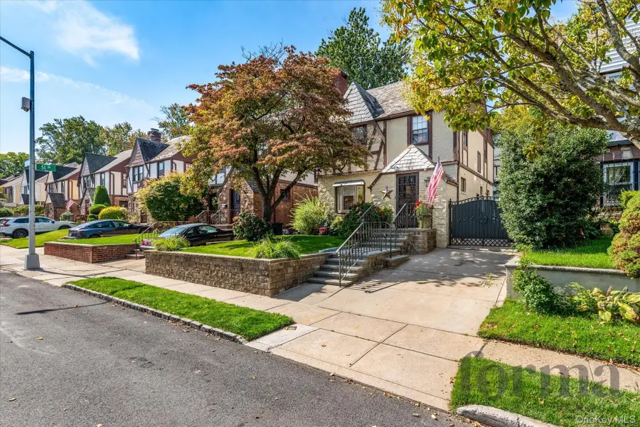 5022 Overbrook Street, Douglaston, NY 11362 - #2