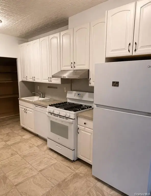 8561 67th Avenue, Rego Park, NY 11374 - #3