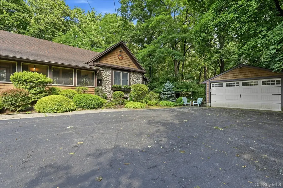 2064 N Country Road, Wading River, NY 11792 - #3