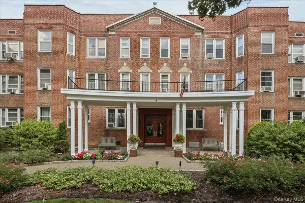 101 Old Mamaroneck Road #3C7, White Plains, NY 10605