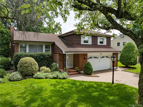 27 Ann Drive, Syosset, NY 11791