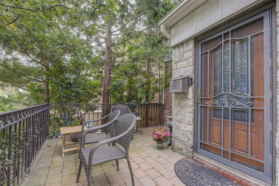 75-12 174th Street, Fresh Meadows, NY 11366 - #2