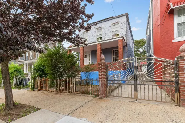 849 E 219th Street, Bronx, NY 10467