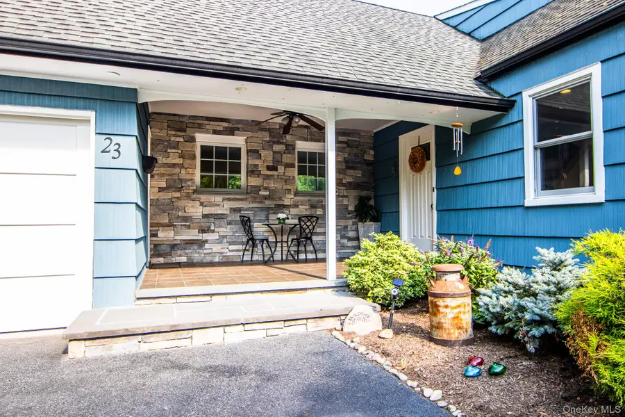 23 Wheeler Place W, West Nyack, NY 10994 - #2