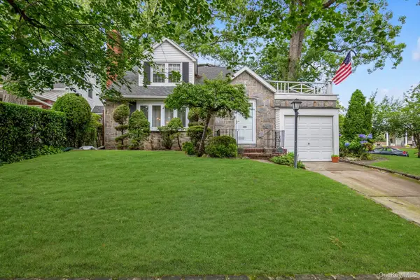 37 Maple Drive, New Hyde Park, NY 11040