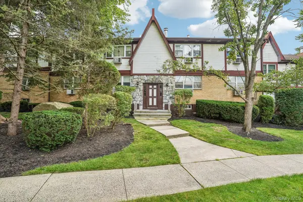 19 Somerset Drive, Suffern, NY 10901