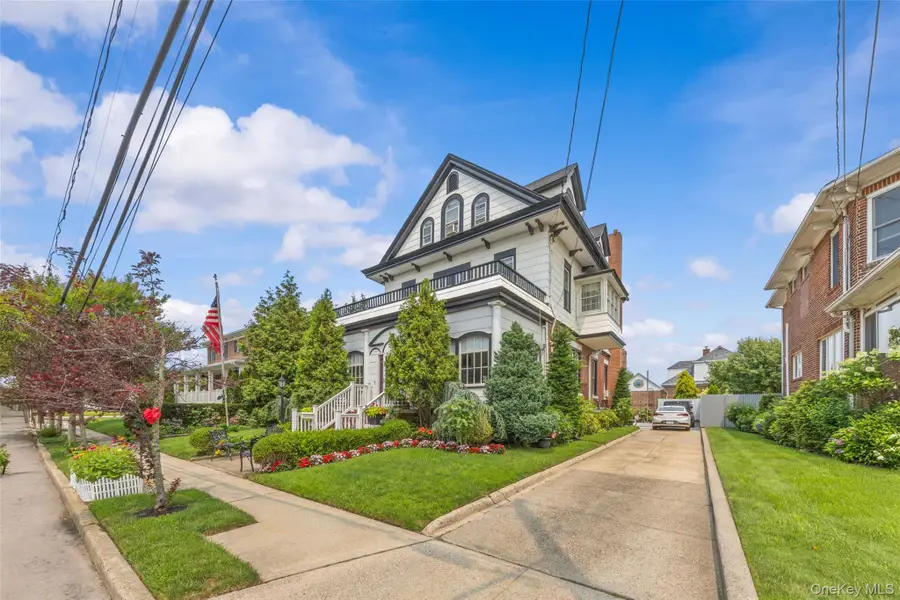 190 Beach 137th Street, Belle Harbor, NY 11694 - #3