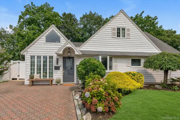 161 Friends Lane, Westbury, NY 11590