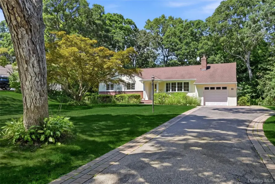 89 Burton Lane, Commack, NY 11725 - #3