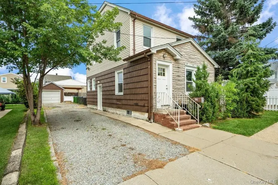 984 Maxwell Street, Franklin Square, NY 11010 - #2