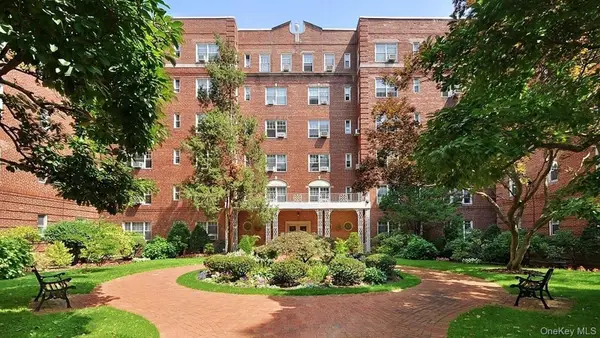 77-15 113th Street #6K, Forest Hills, NY 11375