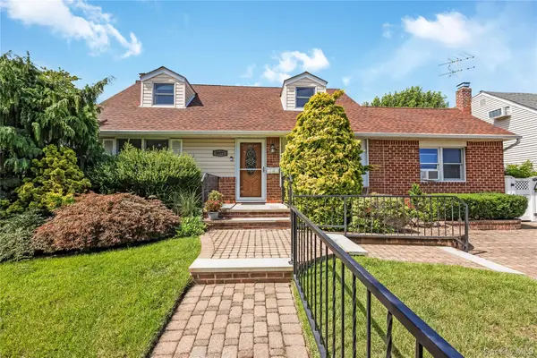 2671 7th Avenue, East Meadow, NY 11554