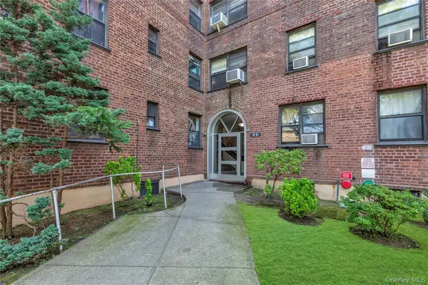 141-16 25th Road #2C, Flushing, NY 11354