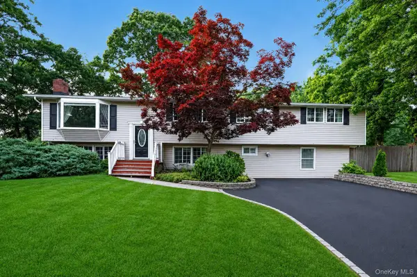 14 Branch Lane, East Setauket, NY 11733