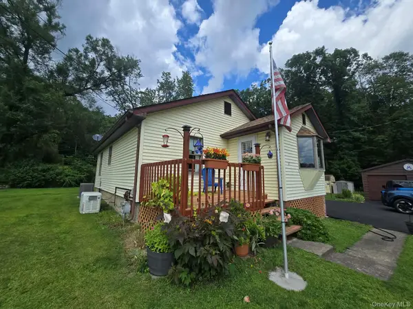 17 Green Lane, Slate Hill, NY 10973