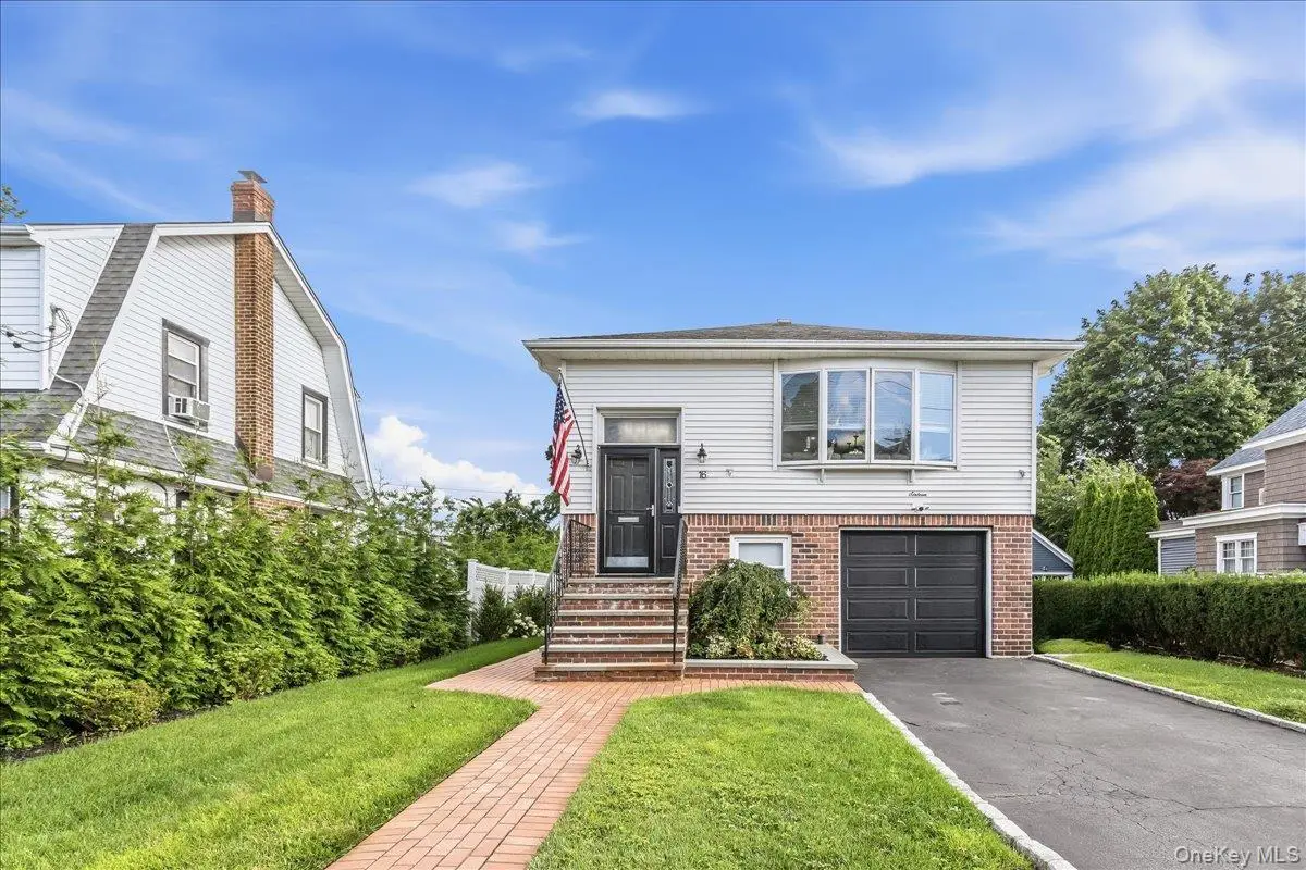 16 Netz Place, Albertson, NY 11507 - #1