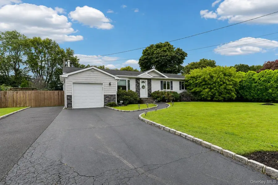 38 Nathan Drive, Bohemia, NY 11716 - #2