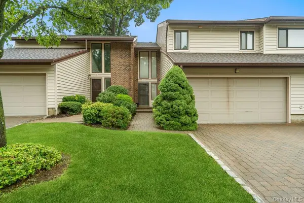 11 Maple Run Drive, Jericho, NY 11753
