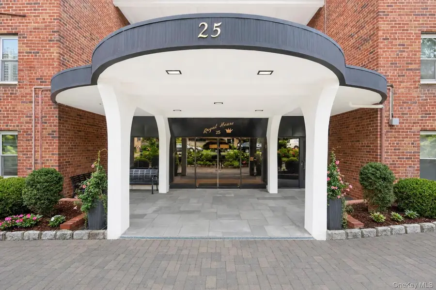 25 Chapel Place #3H, Great Neck, NY 11021 - #2