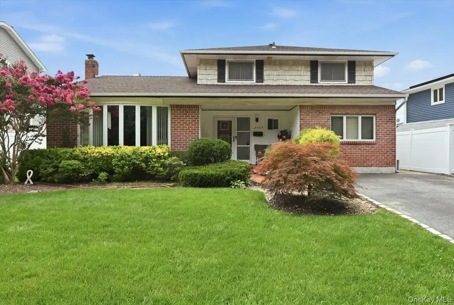 3345 Beltagh Avenue, Wantagh, NY 11793 - #2