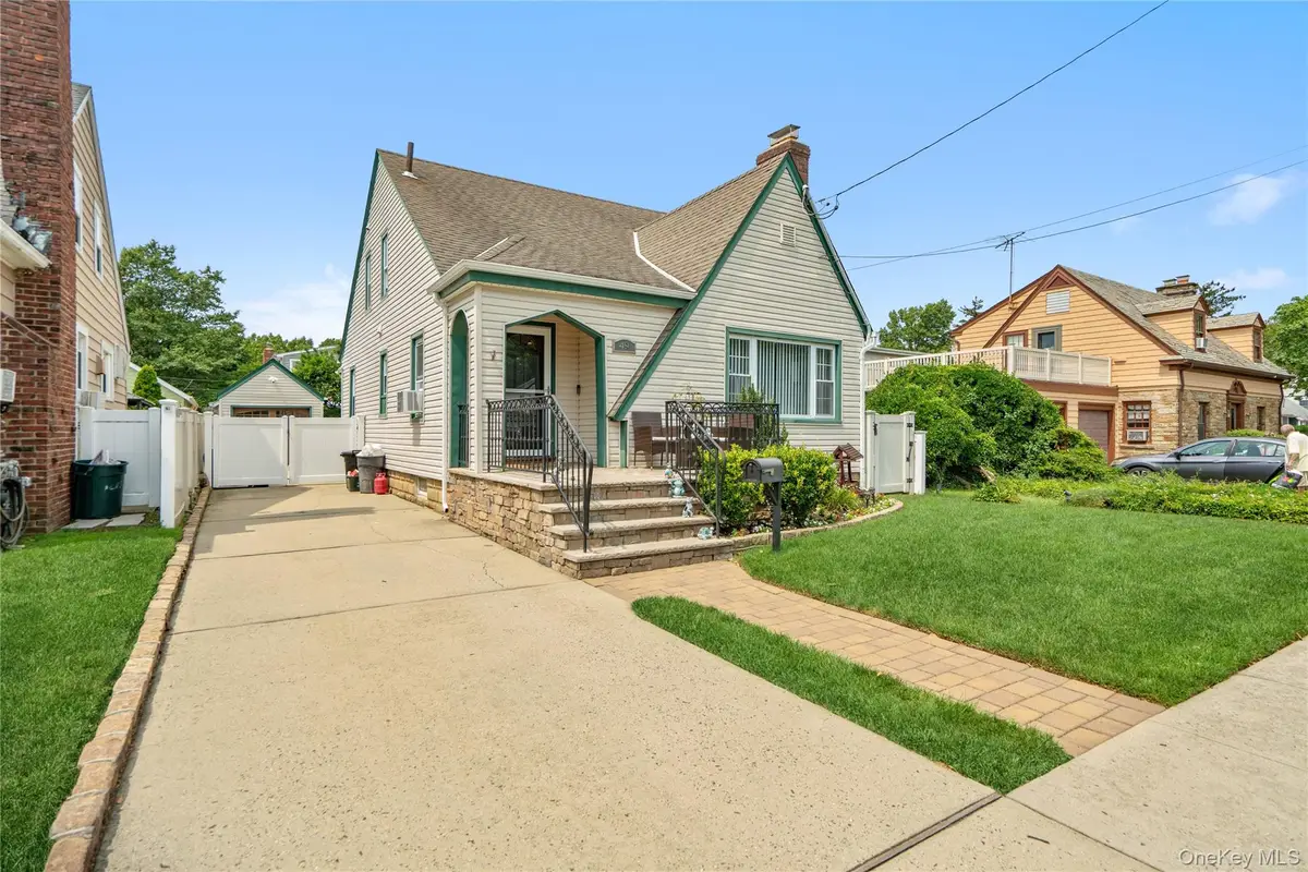 49 Devon Street, Malverne, NY 11565 - #1