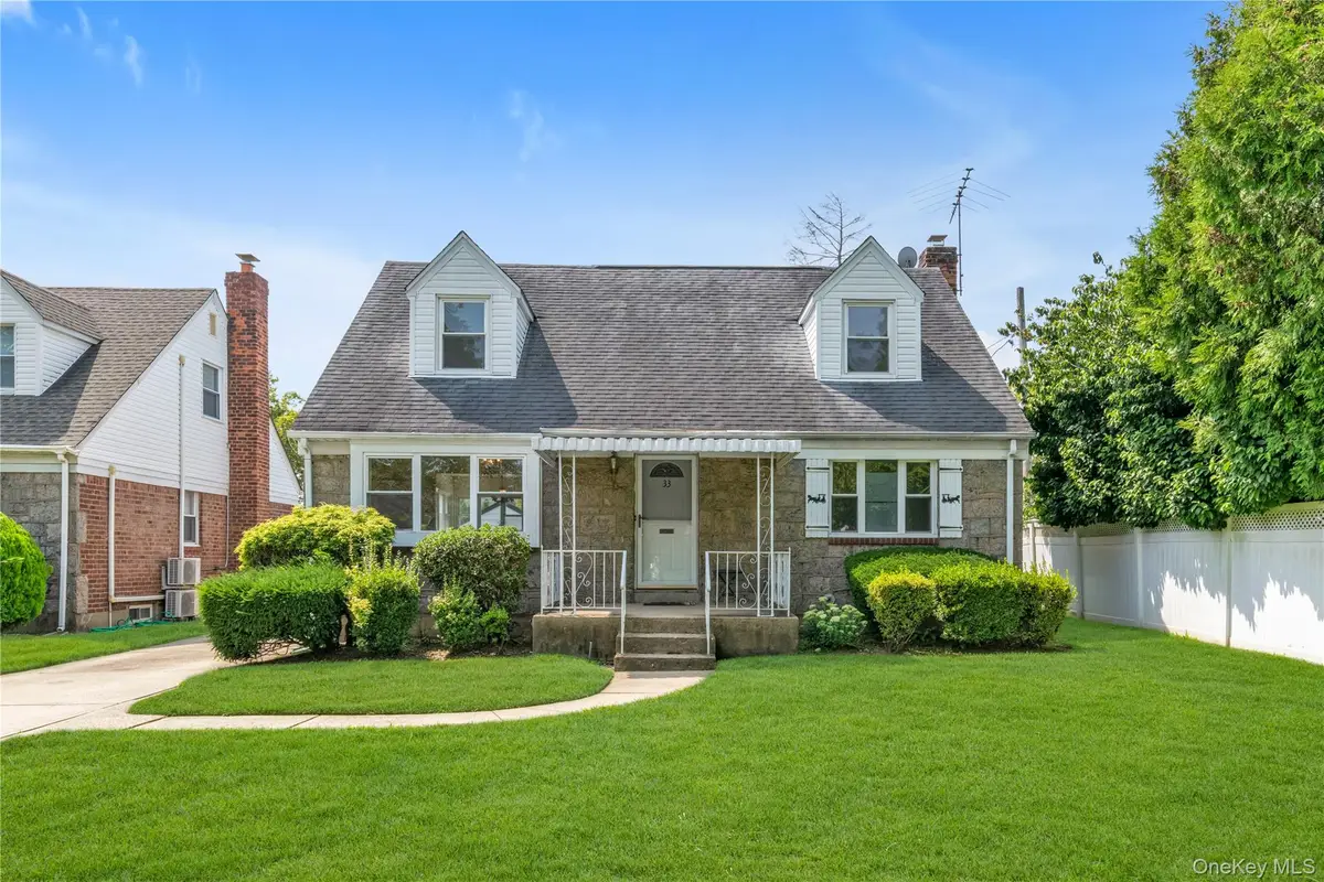 33 Michael Lane, New Hyde Park, NY 11040 - #1