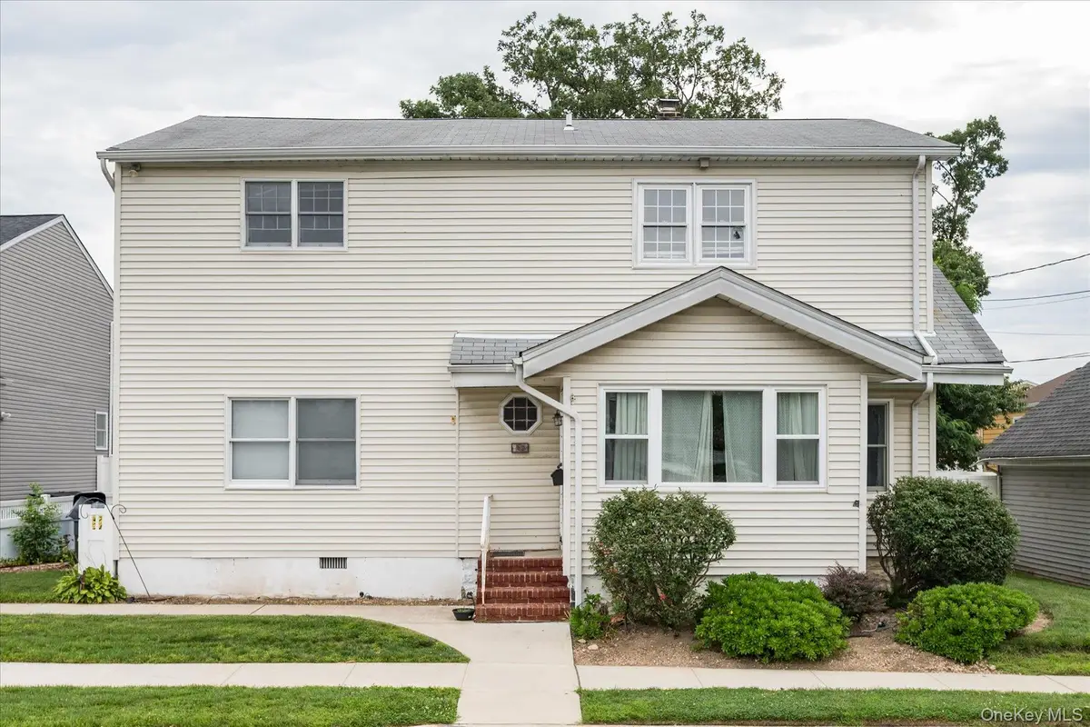 1135 Ruth Place, North Bellmore, NY 11710 - #1